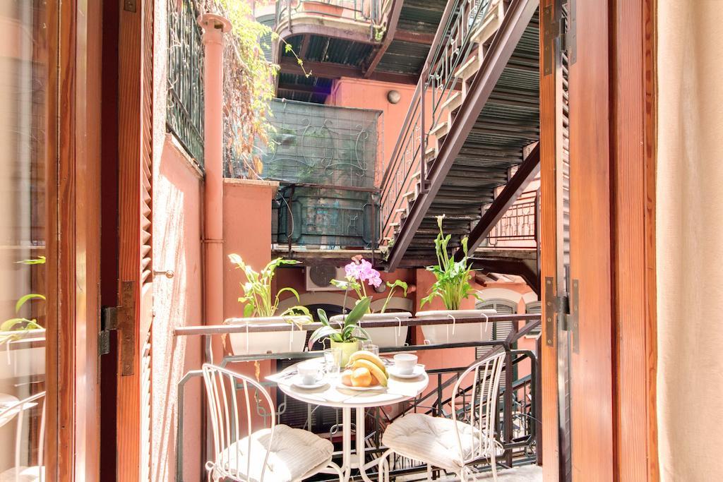 Elegant Apartment Behind The Colosseum Rome Extérieur photo