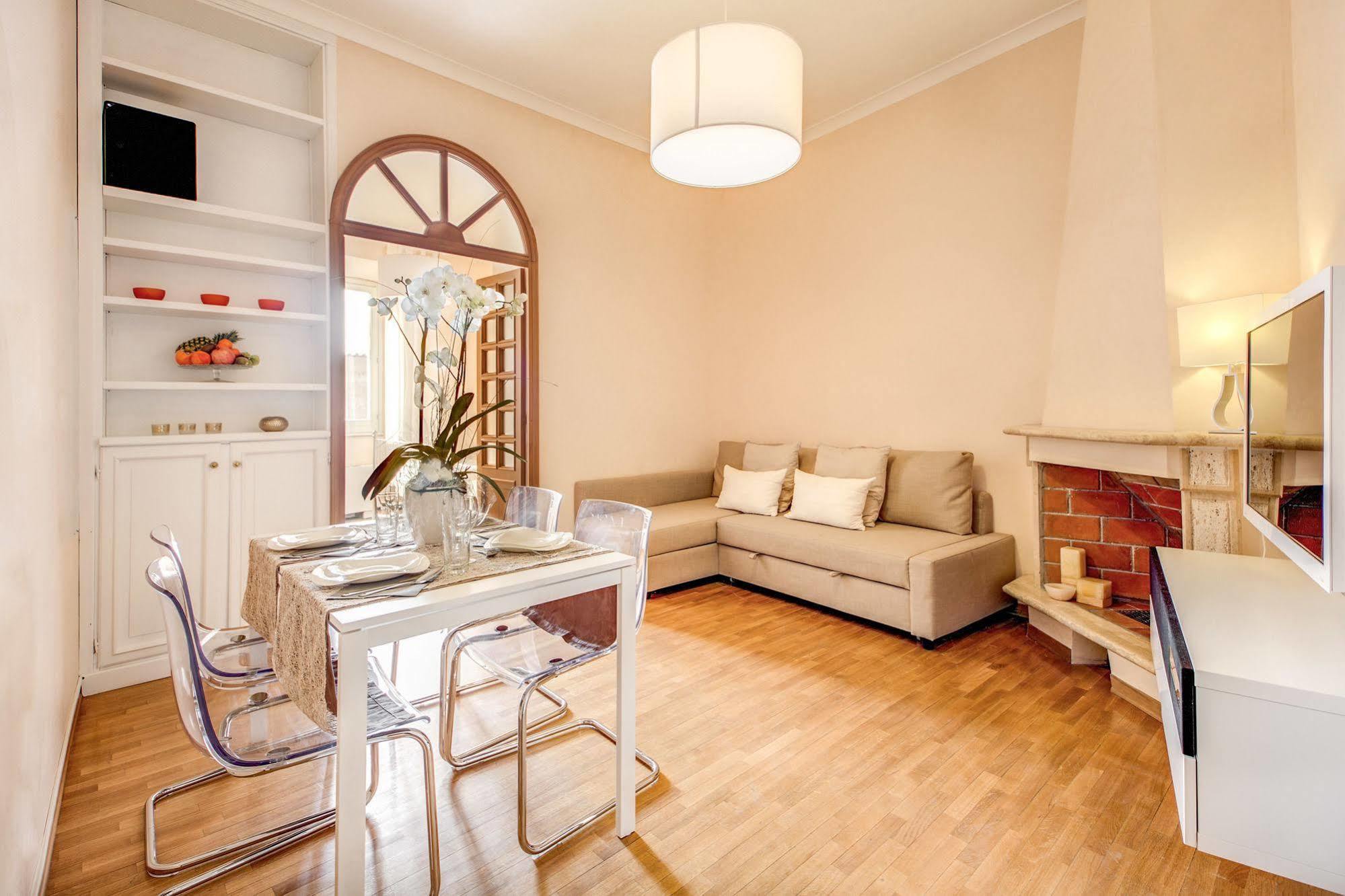 Elegant Apartment Behind The Colosseum Rome Extérieur photo