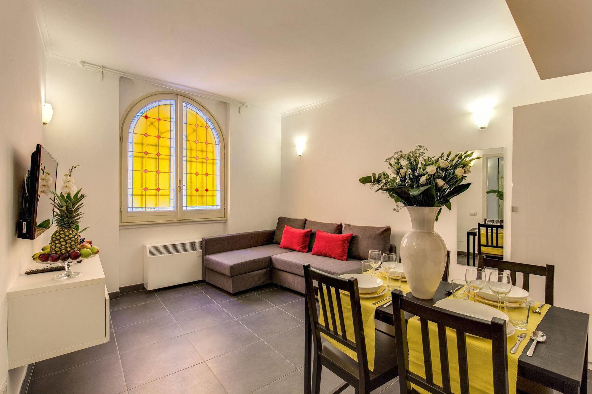 Elegant Apartment Behind The Colosseum Rome Extérieur photo