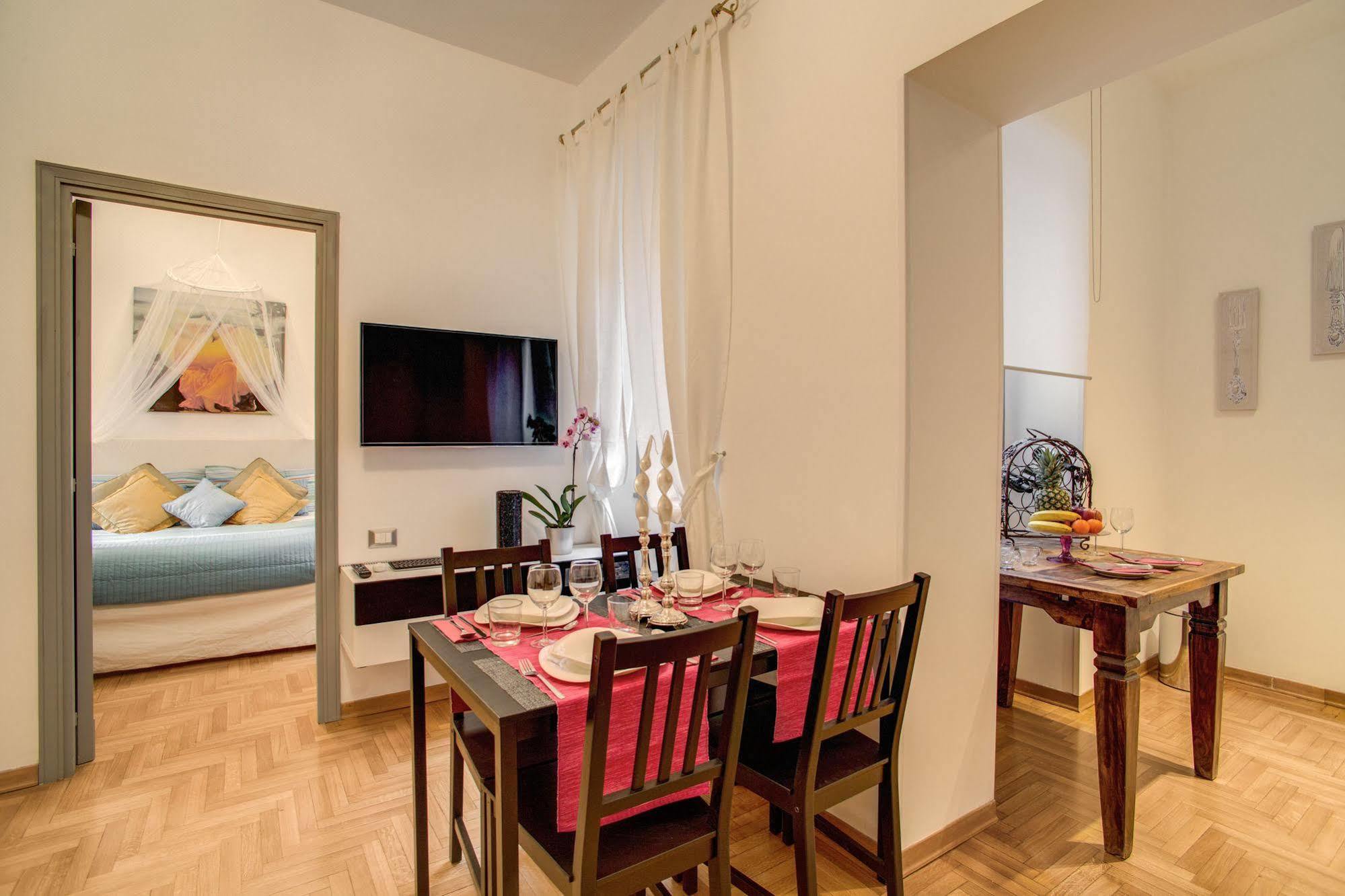 Elegant Apartment Behind The Colosseum Rome Extérieur photo