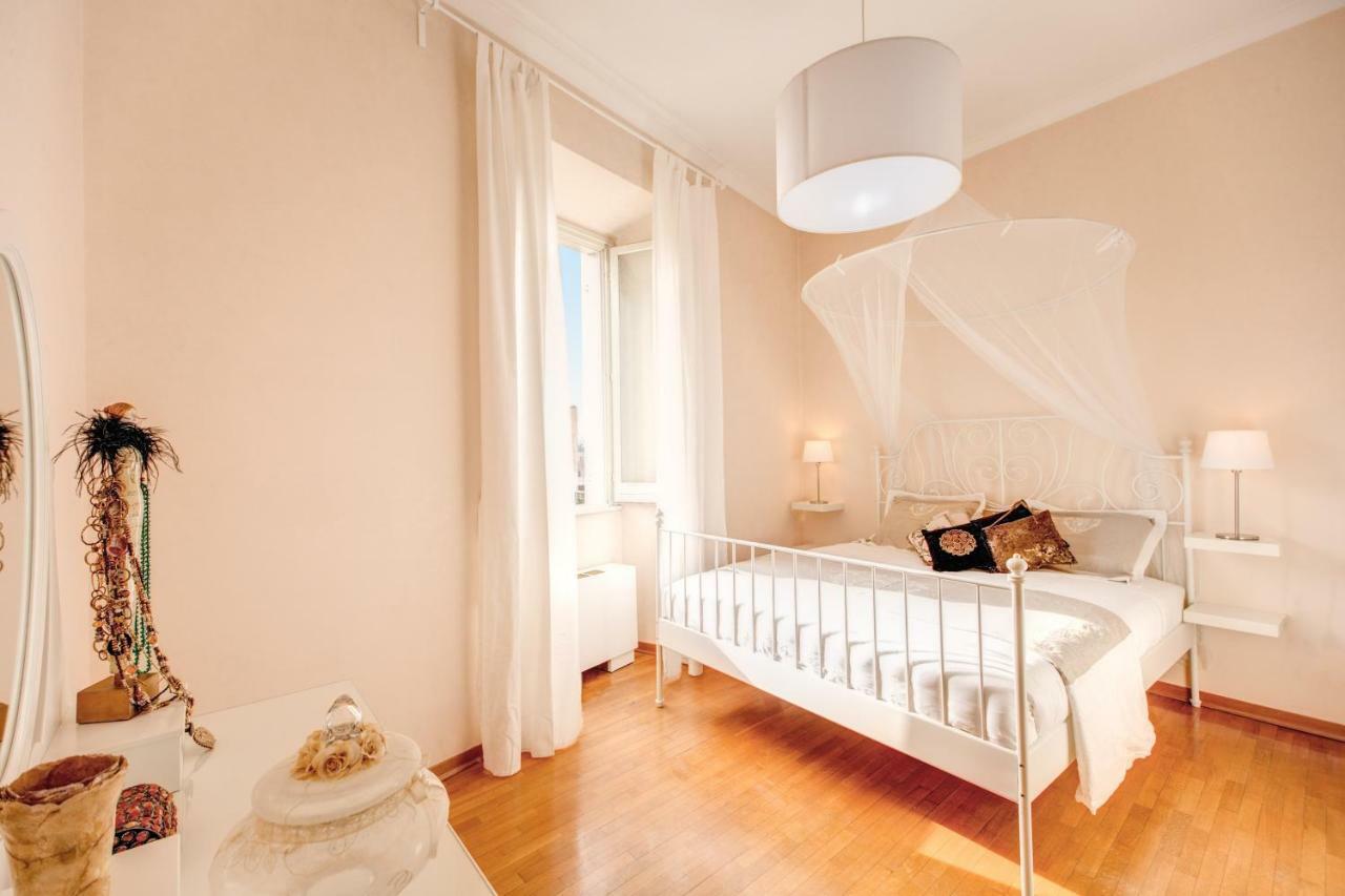 Elegant Apartment Behind The Colosseum Rome Chambre photo
