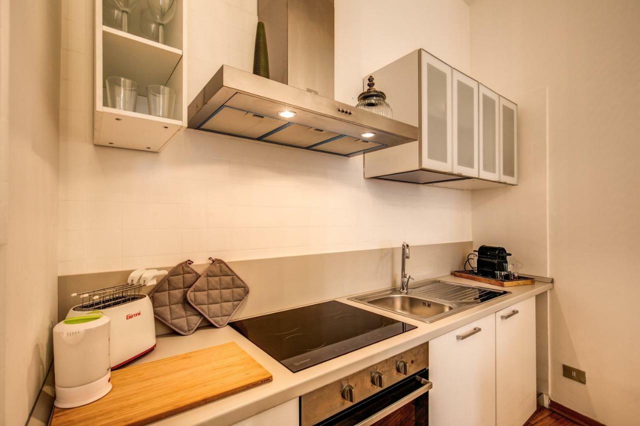 Elegant Apartment Behind The Colosseum Rome Extérieur photo