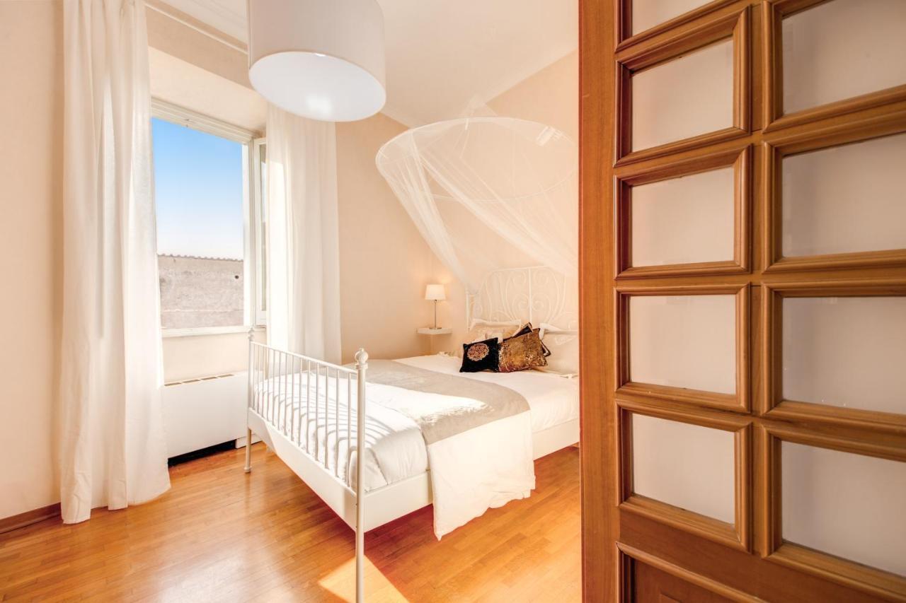 Elegant Apartment Behind The Colosseum Rome Chambre photo